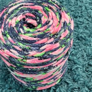 Hoooked Zpagetti tshirt ribbon yarn NWT 131yards pink green blue